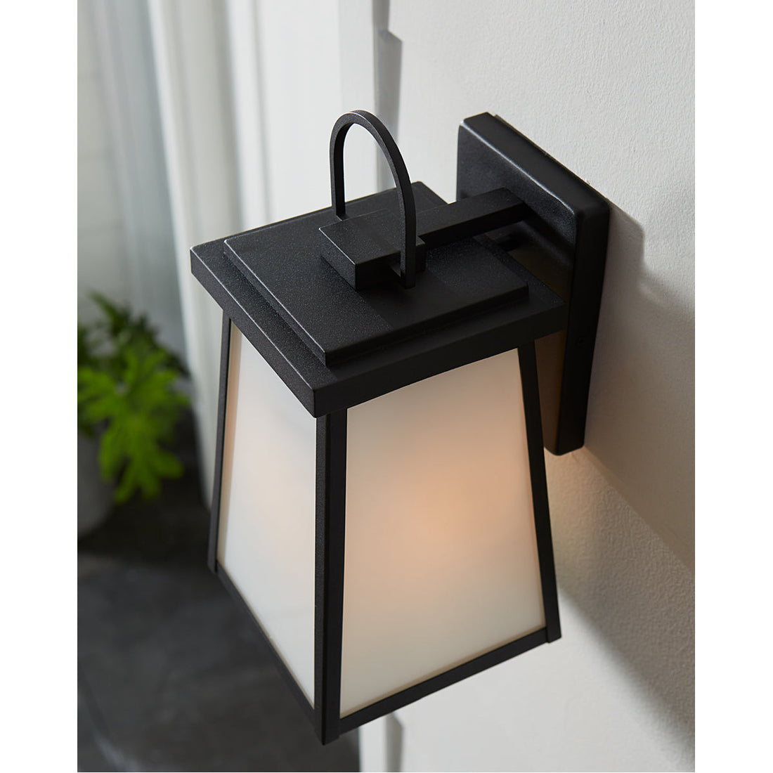 Sea Gull Lighting Founders Medium 1-Light Outdoor Wall Lantern
