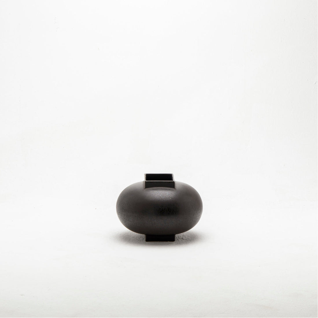 Sonder Living Matt Bubble Vase