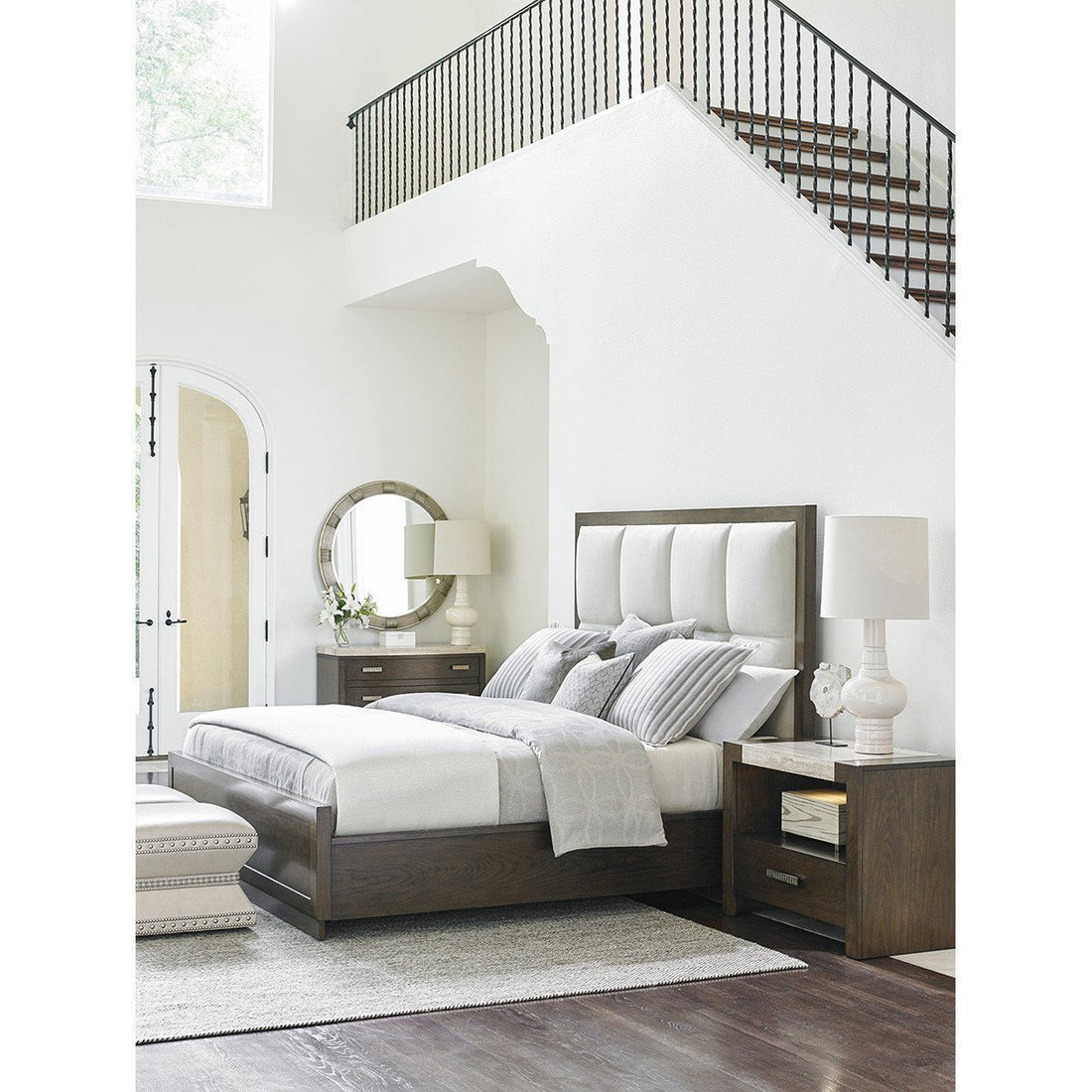 Lexington Laurel Canyon Casa Del Mar Upholstered Bed
