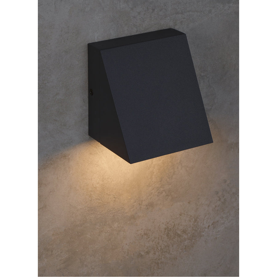 Tech Lighting Pitch Single Outdoor LED827 Wall Sconce