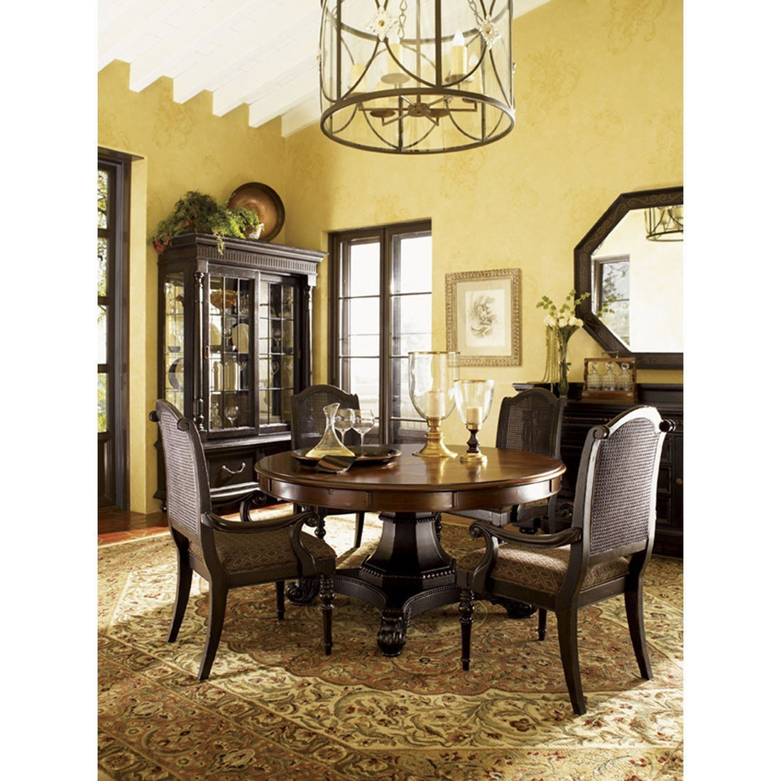 Tommy Bahama Kingstown Bonaire Round Dining Table 621-870C